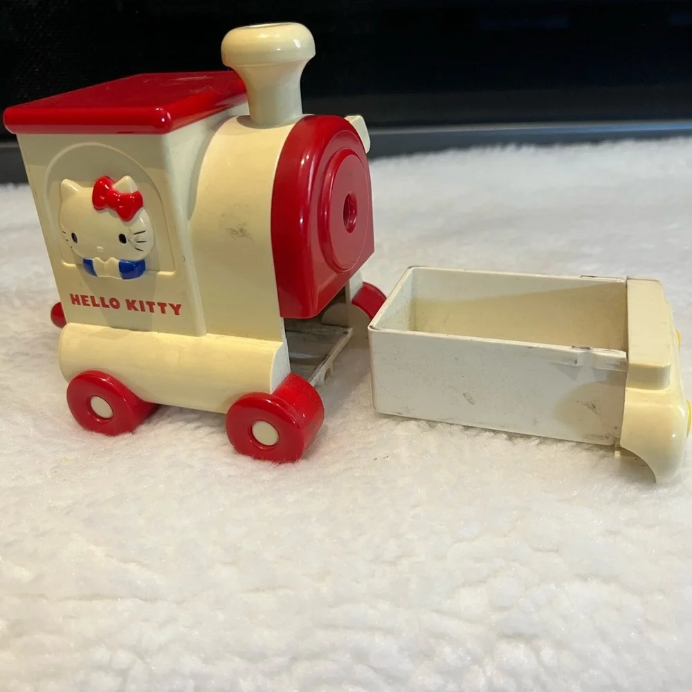 *Rare* Vintage Hello Kitty Retro pencil sharpener Sanrio Japan Vintage 1980’s